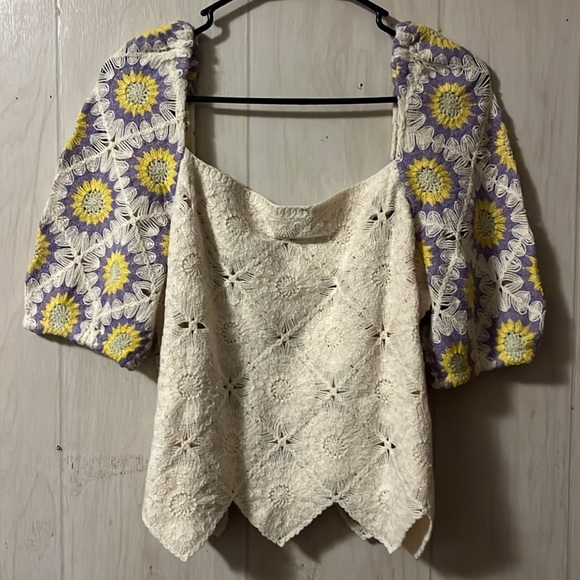 Week & women’s boho floral crochet shark bite hem cropped blouse size L/XL - Picture 3 of 3